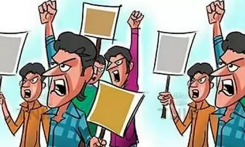 परीक्षा कार्य का बहिष्कार , समान कार्य के लिए समान वेतन की मांग की