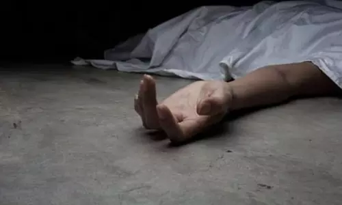सौतेले बेटे ने सौतेली माँ का सिर कलम कर दिया