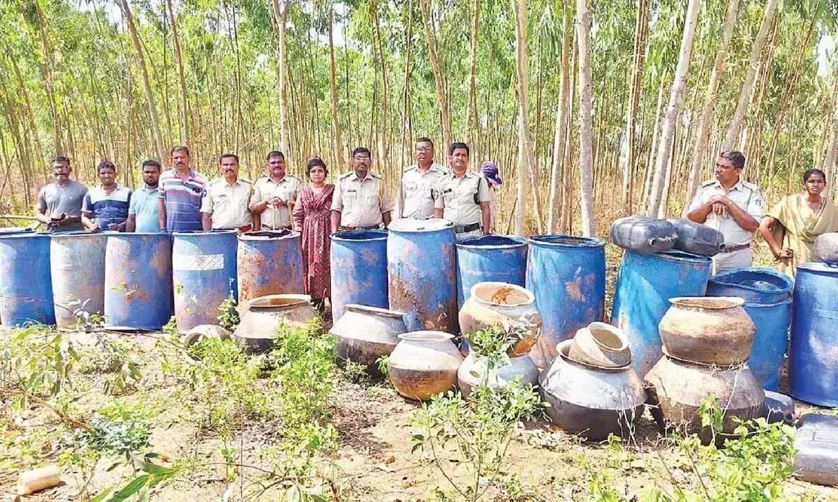 Andhra: पुलिस अधिकारियों के लिए फोरेंसिक विज्ञान पर एक दिवसीय प्रशिक्षण आयोजित Andhra: पुलिस अधिकारियों के लिए फोरेंसिक विज्ञान पर एक दिवसीय प्रशिक्षण आयोजित