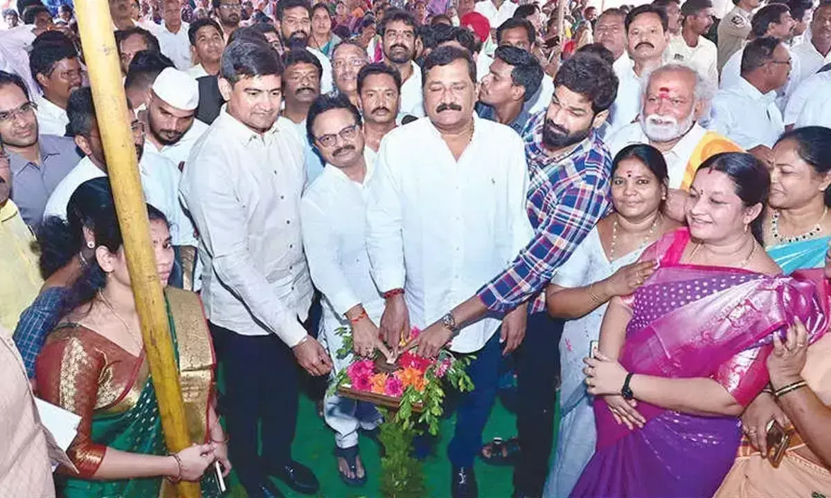 Andhra: मंत्री ने MSME पार्क की आधारशिला रखी Andhra: मंत्री ने MSME पार्क की आधारशिला रखी