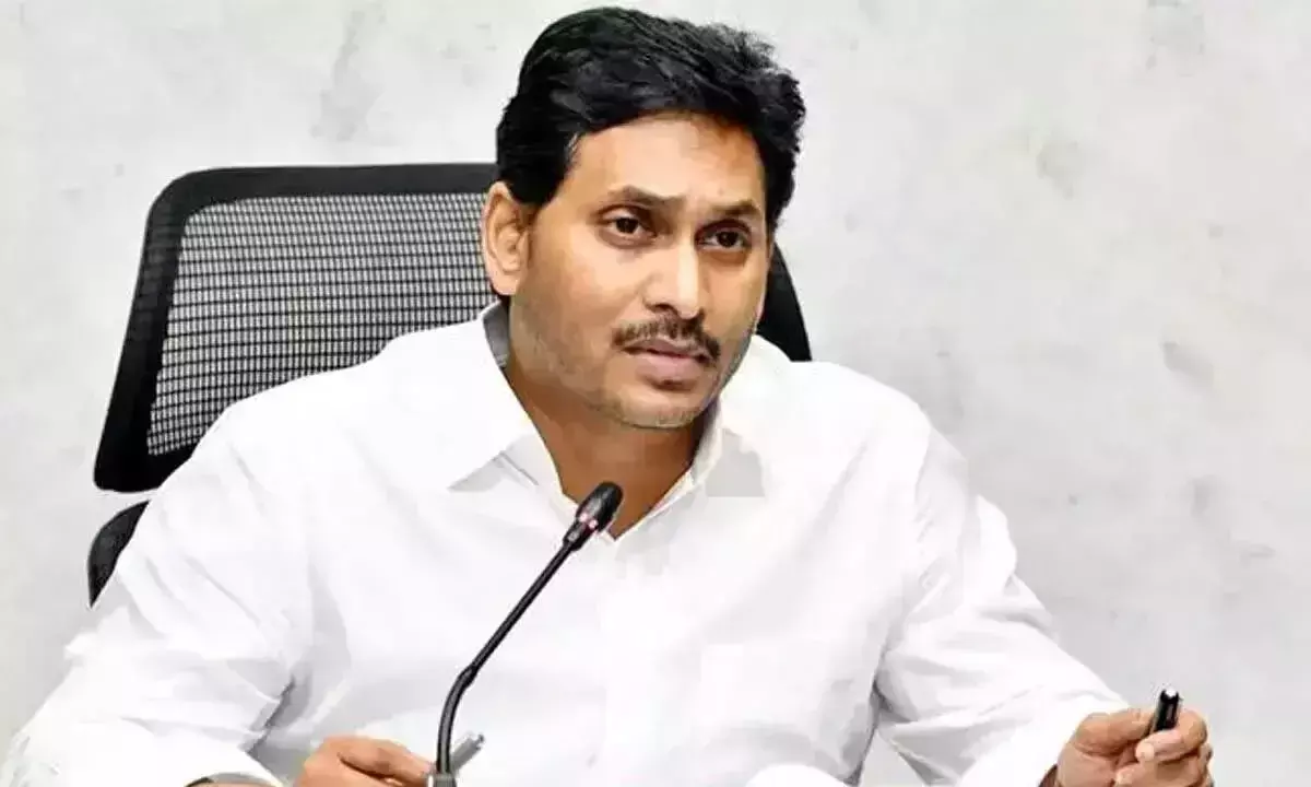 गठबंधन सरकार की उपेक्षा से किसान बुरी तरह प्रभावित: YCP गठबंधन सरकार की उपेक्षा से किसान बुरी तरह प्रभावित: YCP