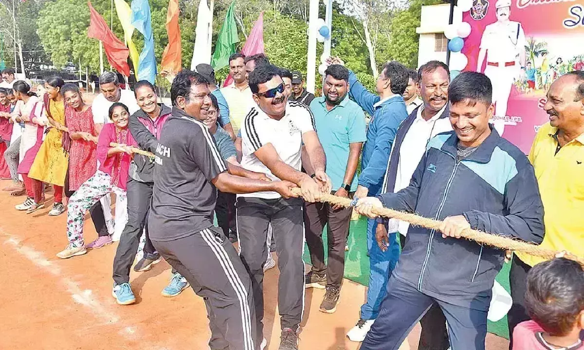 Andhra: बच्चों के लिए ग्रीष्मकालीन खेल शिविर का उद्घाटन Andhra: बच्चों के लिए ग्रीष्मकालीन खेल शिविर का उद्घाटन