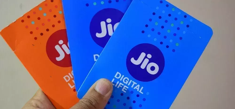 Jio ने SIM की होम डिलीवरी की बंद Jio ने SIM की होम डिलीवरी की बंद