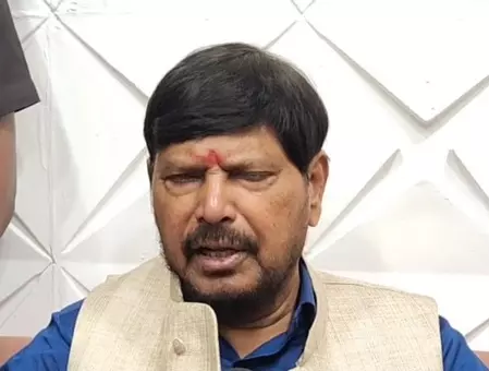 ऑपरेशन सिंदूर पर रामदास आठवले का बयान, भारतीय सेना की वीरता पर देश को गर्व ऑपरेशन सिंदूर पर रामदास आठवले का बयान, भारतीय सेना की वीरता पर देश को गर्व