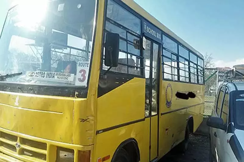 ARTO बारामुल्ला ने स्कूलों से जीडीसी बारामुल्ला तक बसें भेजने को कहा ARTO बारामुल्ला ने स्कूलों से जीडीसी बारामुल्ला तक बसें भेजने को कहा
