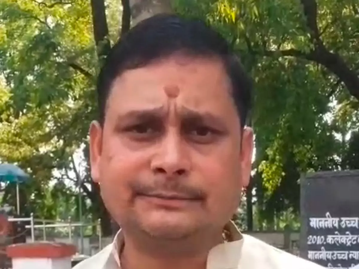 Ballia: अपहरण केस में हलचल तेज, अजय तिवारी प्रकरण पर पुलिस अलर्ट Ballia: अपहरण केस में हलचल तेज, अजय तिवारी प्रकरण पर पुलिस अलर्ट