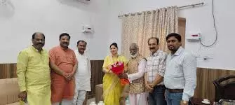 Bareilly: देश के विकास के लिए एक साथ चुनाव जरूरी: प्रियंका रावत Bareilly: देश के विकास के लिए एक साथ चुनाव जरूरी: प्रियंका रावत