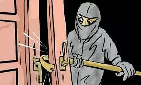Bareilly: कैंट मे मकान का ताला तोड़कर जेवर व नकदी चोरी Bareilly: कैंट मे मकान का ताला तोड़कर जेवर व नकदी चोरी