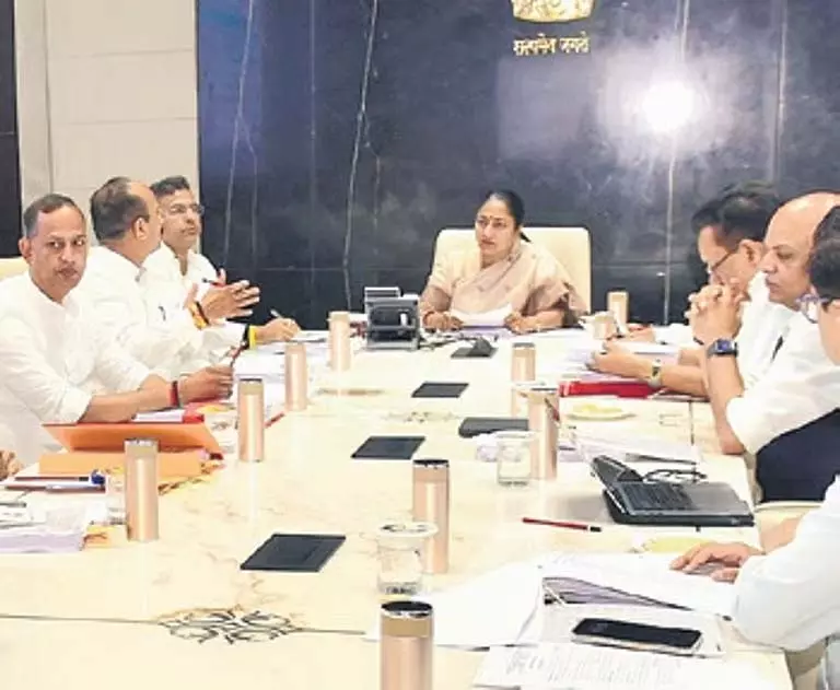 वायु प्रदूषण रोकने को क्लाउड सीडिंग ट्रायल को दिल्ली कैबिनेट की मंजूरी वायु प्रदूषण रोकने को क्लाउड सीडिंग ट्रायल को दिल्ली कैबिनेट की मंजूरी