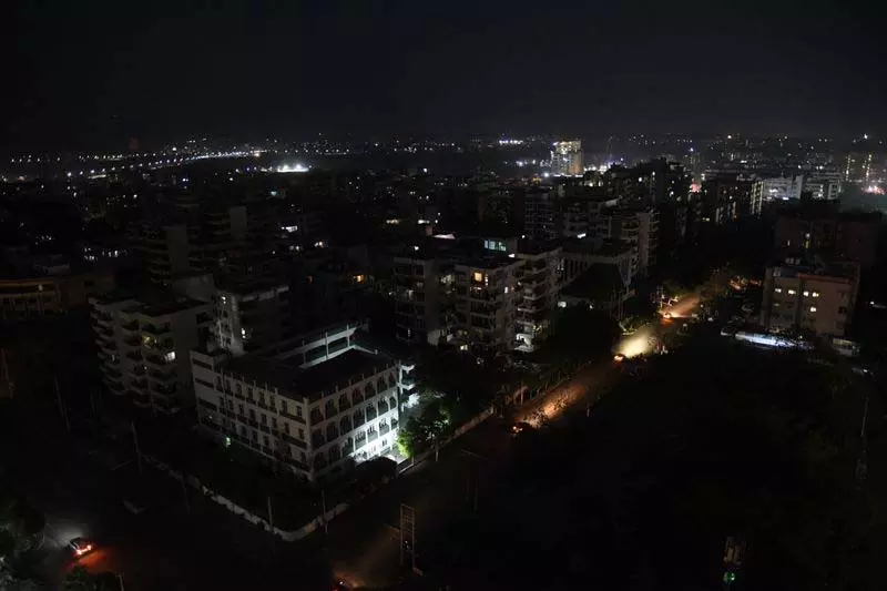 Panchkula में स्थानीय लोगों और व्यापारियों ने मॉक ड्रिल में हिस्सा लिया Panchkula में स्थानीय लोगों और व्यापारियों ने मॉक ड्रिल में हिस्सा लिया