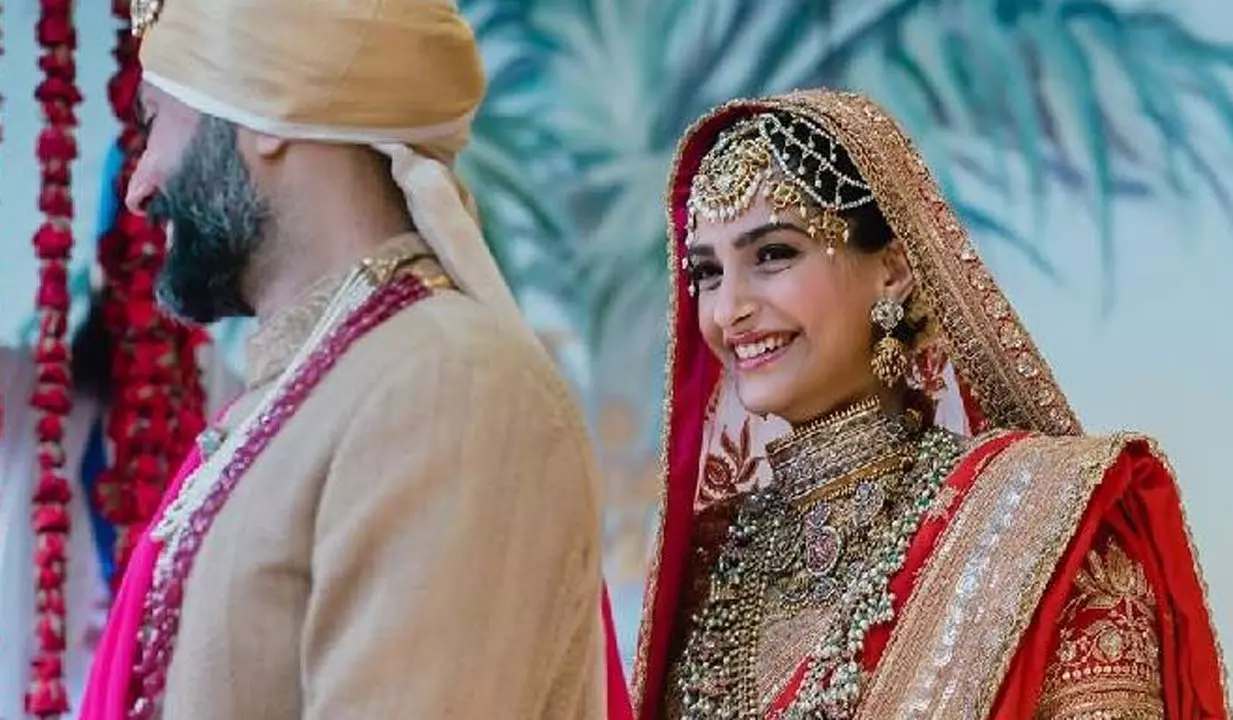 Sonam Kapoor ने अपने प्यार आनंद आहूजा के लिए एक भावपूर्ण वर्षगांठ नोट लिखा Sonam Kapoor ने अपने प्यार आनंद आहूजा के लिए एक भावपूर्ण वर्षगांठ नोट लिखा