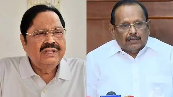 तमिलनाडु कैबिनेट में फेरबदल: दुरईमुरुगन को कानून, रेगुपथी को प्राकृतिक संसाधन मिला तमिलनाडु कैबिनेट में फेरबदल: दुरईमुरुगन को कानून, रेगुपथी को प्राकृतिक संसाधन मिला