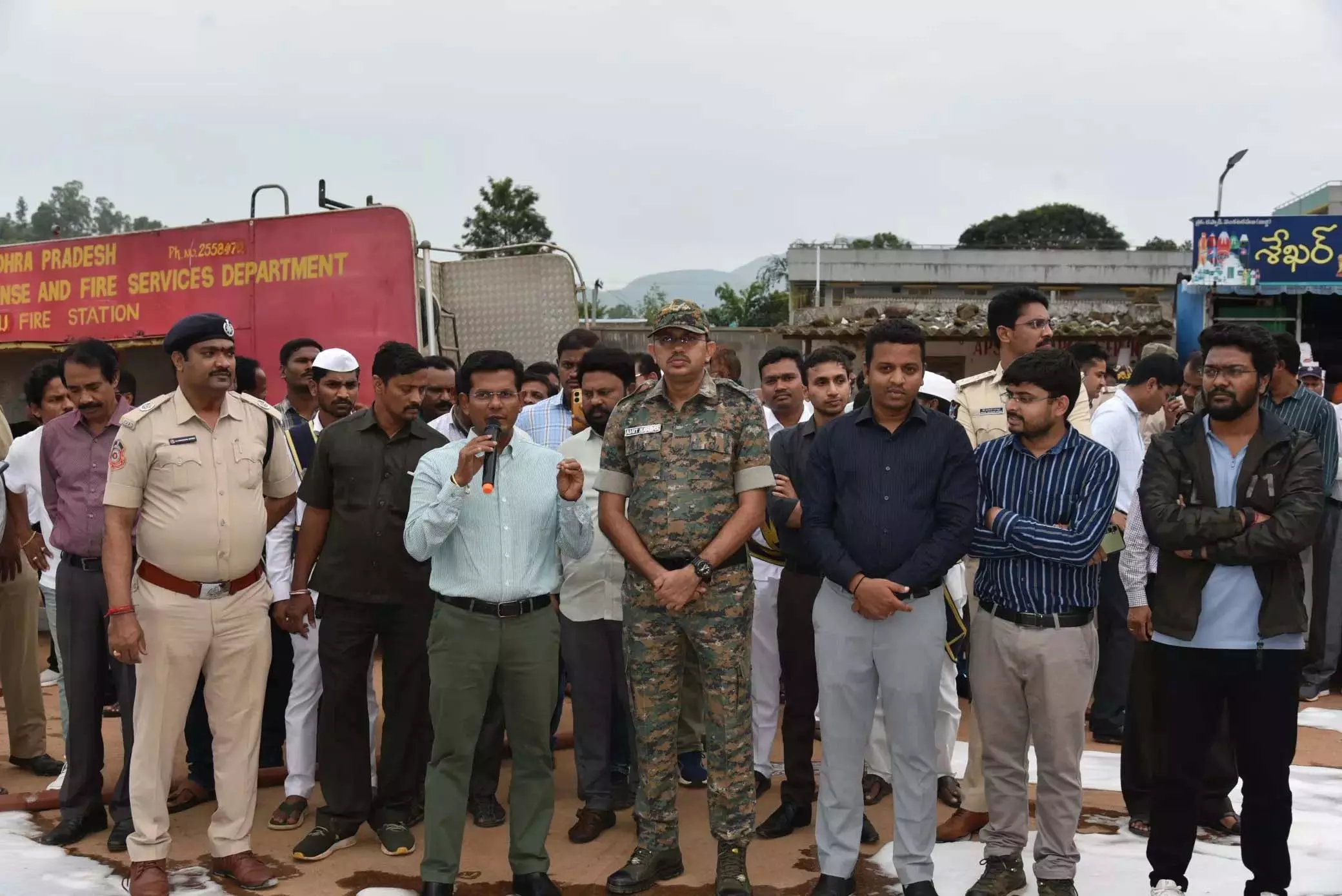 Telangana: पडेरू में मॉक ड्रिल ने आदिवासियों को चौंकाया Telangana: पडेरू में मॉक ड्रिल ने आदिवासियों को चौंकाया