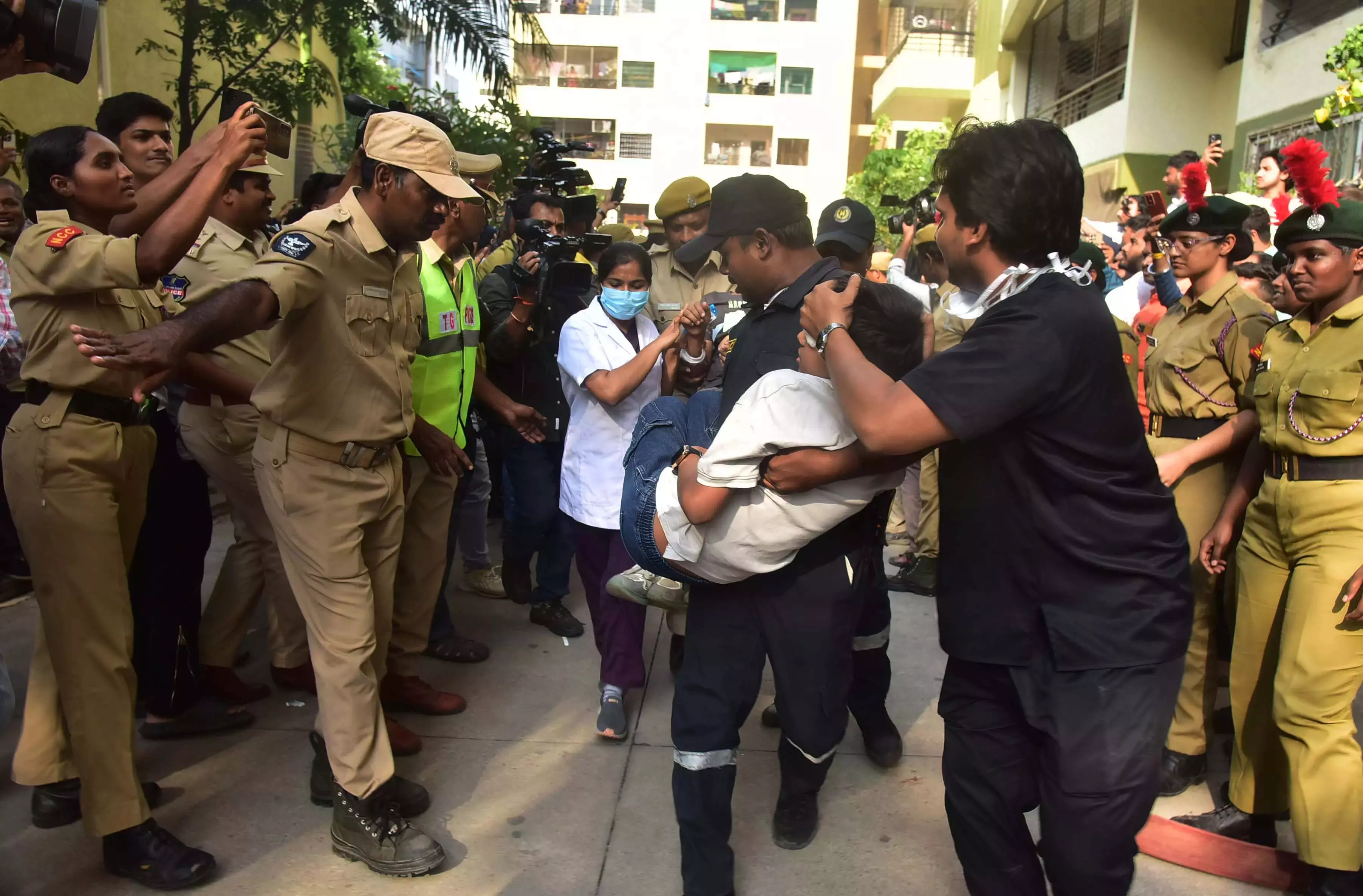 Hyderabad में दिग्गजों ने किया ओलावृष्टि अभ्यास Hyderabad में दिग्गजों ने किया ओलावृष्टि अभ्यास