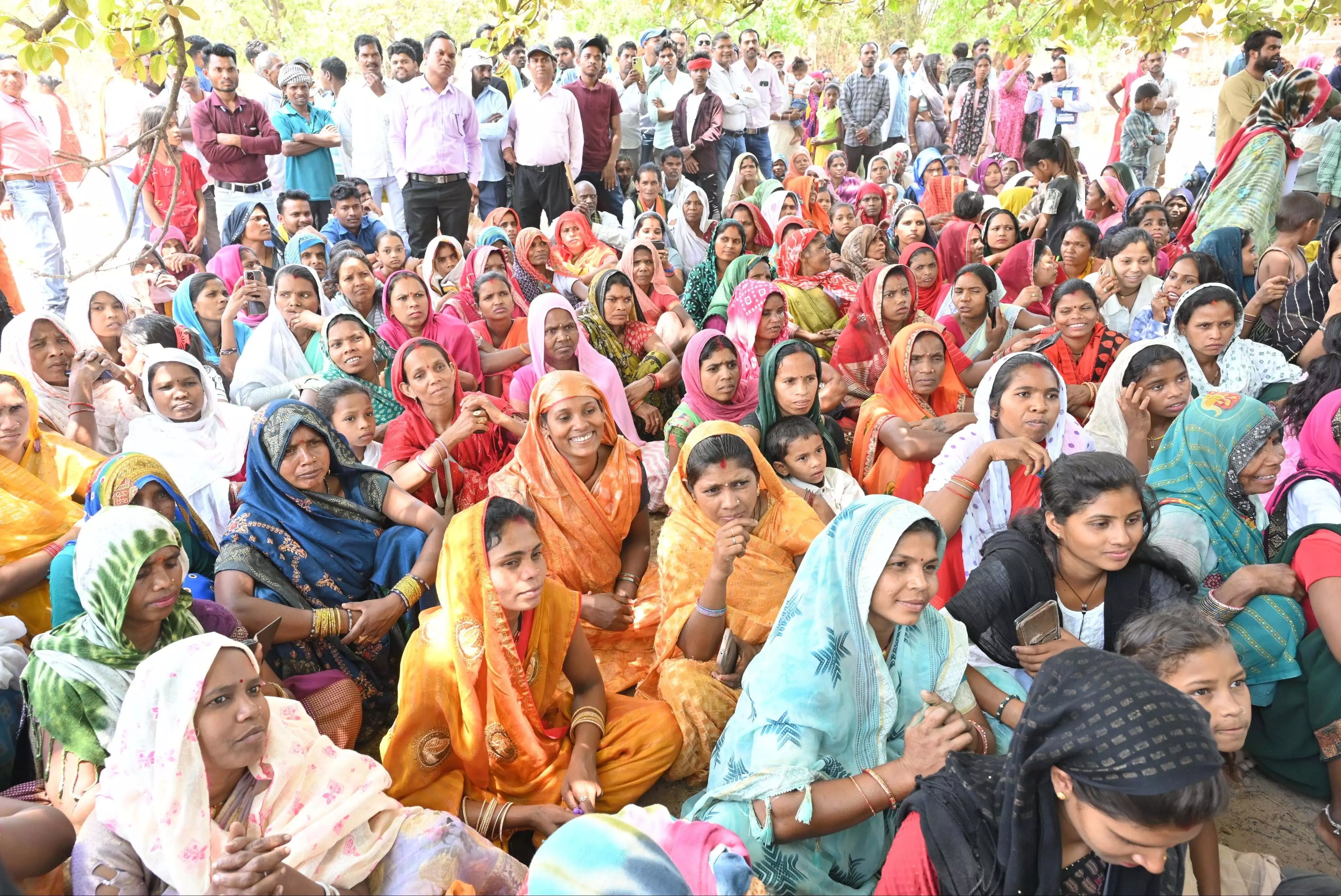 CM विष्णुदेव साय ने छिंदिया गांव में किया आकस्मिक दौरा CM विष्णुदेव साय ने छिंदिया गांव में किया आकस्मिक दौरा
