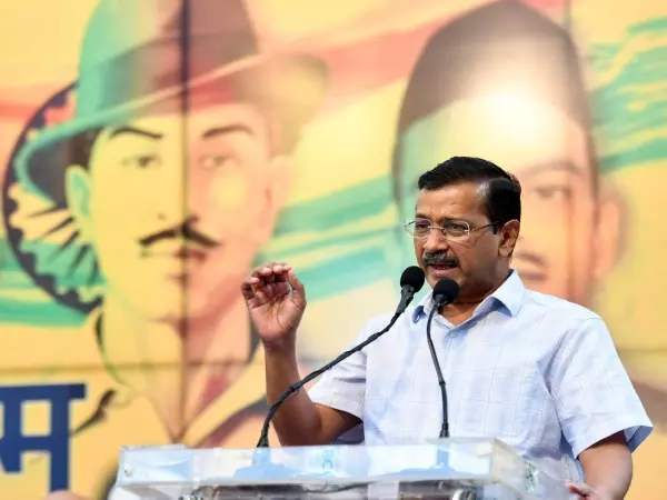अरविंद केजरीवाल ने पाकिस्तानी गोलाबारी में शहीद हुए हरियाणा के लांस नायक को श्रद्धांजलि दी अरविंद केजरीवाल ने पाकिस्तानी गोलाबारी में शहीद हुए हरियाणा के लांस नायक को श्रद्धांजलि दी