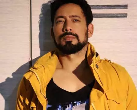 सीआईडी फेम ऋषिकेश पांडे ने खोला दिल का राज , बोले शुरुआत में खुद से खुश नहीं था सीआईडी फेम ऋषिकेश पांडे ने खोला दिल का राज , बोले शुरुआत में खुद से खुश नहीं था