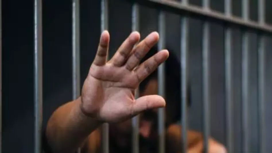 Kottayam में एक व्यक्ति की हत्या के लिए दंपति को आजीवन कारावास की सजा Kottayam में एक व्यक्ति की हत्या के लिए दंपति को आजीवन कारावास की सजा