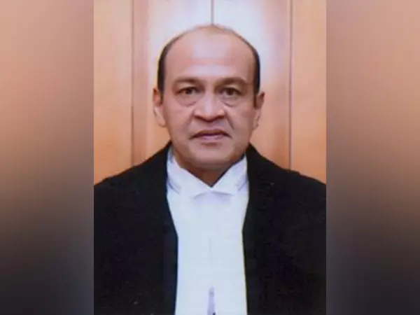 नकदी खोज विवाद: सीजेआई ने समिति की रिपोर्ट, न्यायमूर्ति वर्मा का जवाब राष्ट्रपति और प्रधानमंत्री को भेजा नकदी खोज विवाद: सीजेआई ने समिति की रिपोर्ट, न्यायमूर्ति वर्मा का जवाब राष्ट्रपति और प्रधानमंत्री को भेजा