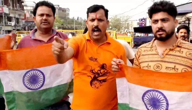 Jammu में युवाओं ने रक्तदान किया, नागरिकों ने सशस्त्र बलों के समर्थन में रैली निकाली Jammu में युवाओं ने रक्तदान किया, नागरिकों ने सशस्त्र बलों के समर्थन में रैली निकाली