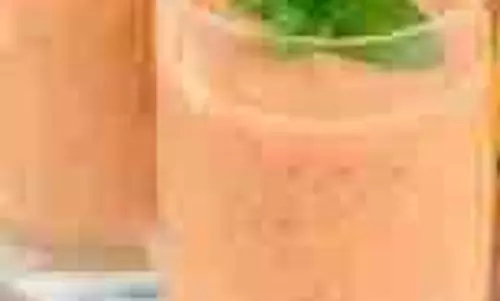 Dahi Papita Smoothie : गर्मियों में दही और पपीते से बनी स्मूदी डाइजेशन रखेगी बेहतर Dahi Papita Smoothie : गर्मियों में दही और पपीते से बनी स्मूदी डाइजेशन रखेगी बेहतर