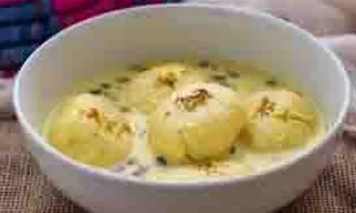 Rasmalai Recipe:  ब्रेड रसमलाई एक बार जरूर ट्राई करें