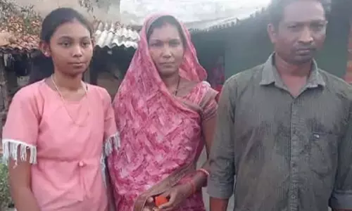 प्लम्बर की बेटी ने टॉप टेन में बनाई जगह, 12वीं बोर्ड में छठवां स्थान