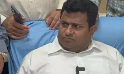 सीमा पर तनाव के बीच विधायक राजौरी ने किया रक्तदान