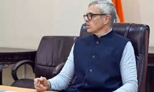 CM Omar ने कई जिलों के डीसी के साथ आपात बैठक की अध्यक्षता की