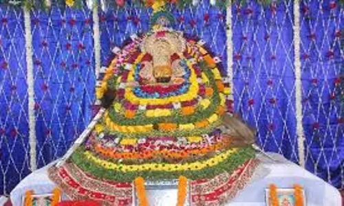 Khatu Shyam Mandir जहां जमीन से मिला शीश बना आस्था का केंद्र Khatu Shyam Mandir जहां जमीन से मिला शीश बना आस्था का केंद्र