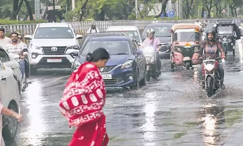 Delhi-NCR में भीषण गर्मी के बाद बारिश और आंधी से राहत मिली