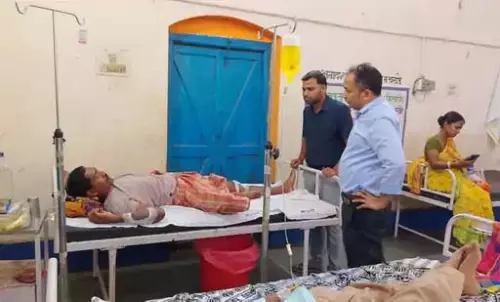पेड़ में दौड़ रही थी करंट, युवक की मौत