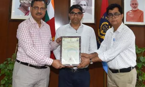Haryana: शोधकर्ता को मिट्टी के कूलर के लिए पेटेंट प्रदान किया