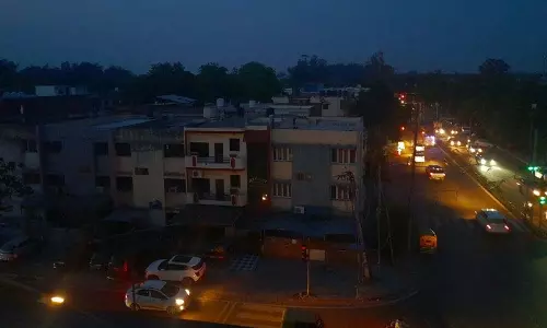 मॉक ड्रिल के दौरान अधिकारियों ने Mohali निवासियों से गलत सूचनाओं से सावधान रहने का आग्रह किया मॉक ड्रिल के दौरान अधिकारियों ने Mohali निवासियों से गलत सूचनाओं से सावधान रहने का आग्रह किया