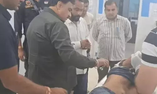 Jind: डिप्टी स्पीकर ने सड़क हादसे में घायल को तुरंत अस्पताल पहुँचाया Jind: डिप्टी स्पीकर ने सड़क हादसे में घायल को तुरंत अस्पताल पहुँचाया