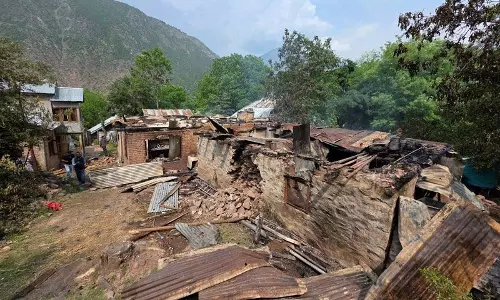 Jammu: सीमा पार से गोलाबारी में 11 लोग घायल, घाटी में 40 घर क्षतिग्रस्त Jammu: सीमा पार से गोलाबारी में 11 लोग घायल, घाटी में 40 घर क्षतिग्रस्त