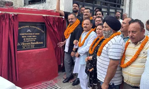 Jammu: रंधावा ने संजय नगर में जल निकासी व्यवस्था के उन्नयन कार्य का शुभारंभ किया Jammu: रंधावा ने संजय नगर में जल निकासी व्यवस्था के उन्नयन कार्य का शुभारंभ किया
