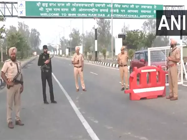 Amritsar अंतरराष्ट्रीय हवाई अड्डे के सभी कार्य अगले आदेश तक स्थगित Amritsar अंतरराष्ट्रीय हवाई अड्डे के सभी कार्य अगले आदेश तक स्थगित