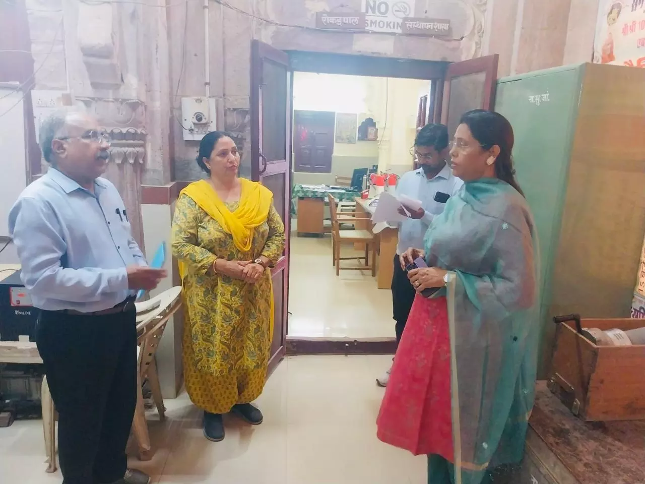 डॉ. प्रतिभा सिंह ने किया Jodhpur जिला स्तरीय नियंत्रण कक्ष का औचक निरीक्षण डॉ. प्रतिभा सिंह ने किया Jodhpur जिला स्तरीय नियंत्रण कक्ष का औचक निरीक्षण