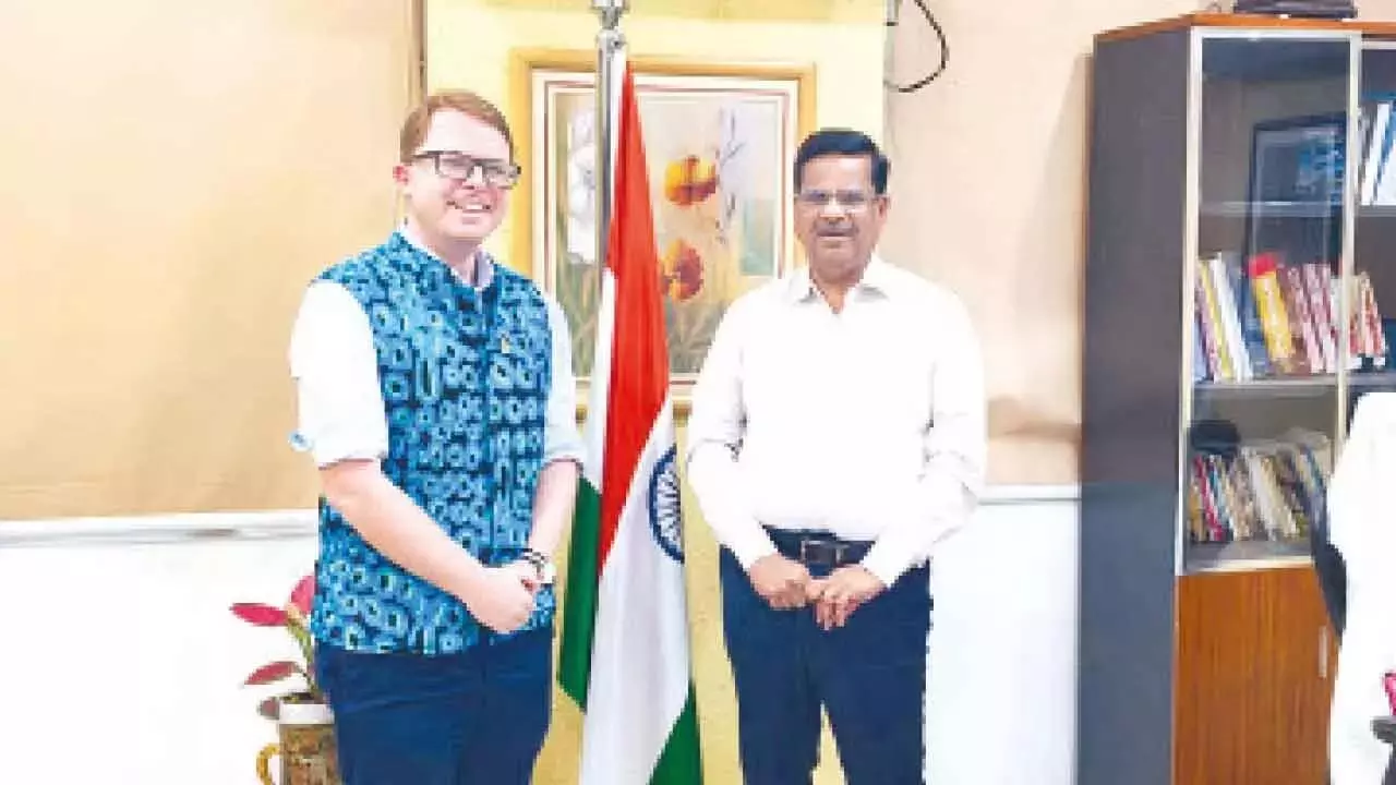 ऑस्ट्रेलियाई महावाणिज्यदूत ने TGCHE प्रमुख से मुलाकात की ऑस्ट्रेलियाई महावाणिज्यदूत ने TGCHE प्रमुख से मुलाकात की