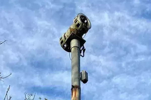 New Delhi: चंडीगढ़ और मोहाली में एयर रेड सायरन, नागरिकों को घरों में रहने की सलाह New Delhi: चंडीगढ़ और मोहाली में एयर रेड सायरन, नागरिकों को घरों में रहने की सलाह