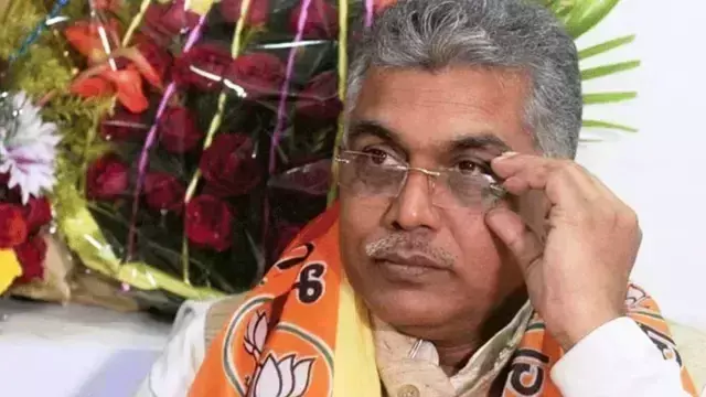 Kolkata: बीजेपी के भीतर उठे विरोध के बीच दिलीप घोष ने आरएसएस से की मुलाकात Kolkata: बीजेपी के भीतर उठे विरोध के बीच दिलीप घोष ने आरएसएस से की मुलाकात