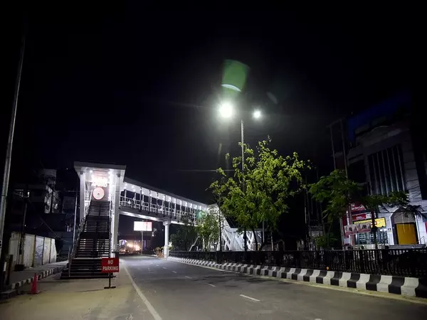 Meghalaya ने बढ़ते तनाव के बीच भारत-बांग्लादेश सीमा पर दो महीने का रात्रि कर्फ्यू लगाया Meghalaya ने बढ़ते तनाव के बीच भारत-बांग्लादेश सीमा पर दो महीने का रात्रि कर्फ्यू लगाया