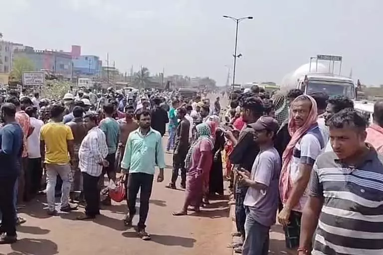 Paradip के निकट सड़क दुर्घटना में बंदरगाह कर्मचारी की मौत Paradip के निकट सड़क दुर्घटना में बंदरगाह कर्मचारी की मौत