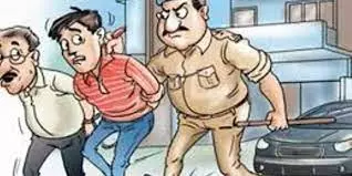 Fatehabad: ऑनलाइन ठगी करने वाला आरोपी चढ़ा पुलिस के हत्थे Fatehabad: ऑनलाइन ठगी करने वाला आरोपी चढ़ा पुलिस के हत्थे