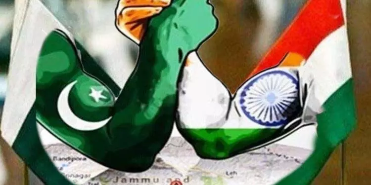 युद्ध की चर्चा के बीच शहरी आवाजें होने लगीं मुखर युद्ध की चर्चा के बीच शहरी आवाजें होने लगीं मुखर