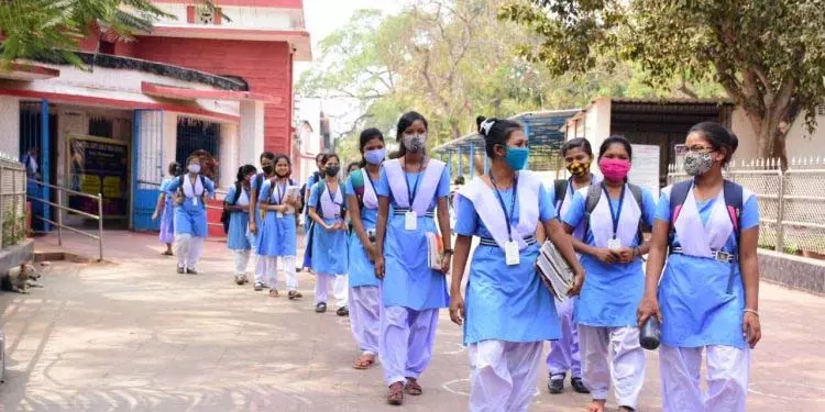 छुट्टी संबंधी निर्देशों का उल्लंघन करने पर स्कूलों पर कार्रवाई होगी छुट्टी संबंधी निर्देशों का उल्लंघन करने पर स्कूलों पर कार्रवाई होगी