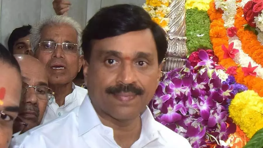 Karnataka: कोर्ट ने जनार्दन रेड्डी को विधायक के रूप में अयोग्य ठहराया Karnataka: कोर्ट ने जनार्दन रेड्डी को विधायक के रूप में अयोग्य ठहराया