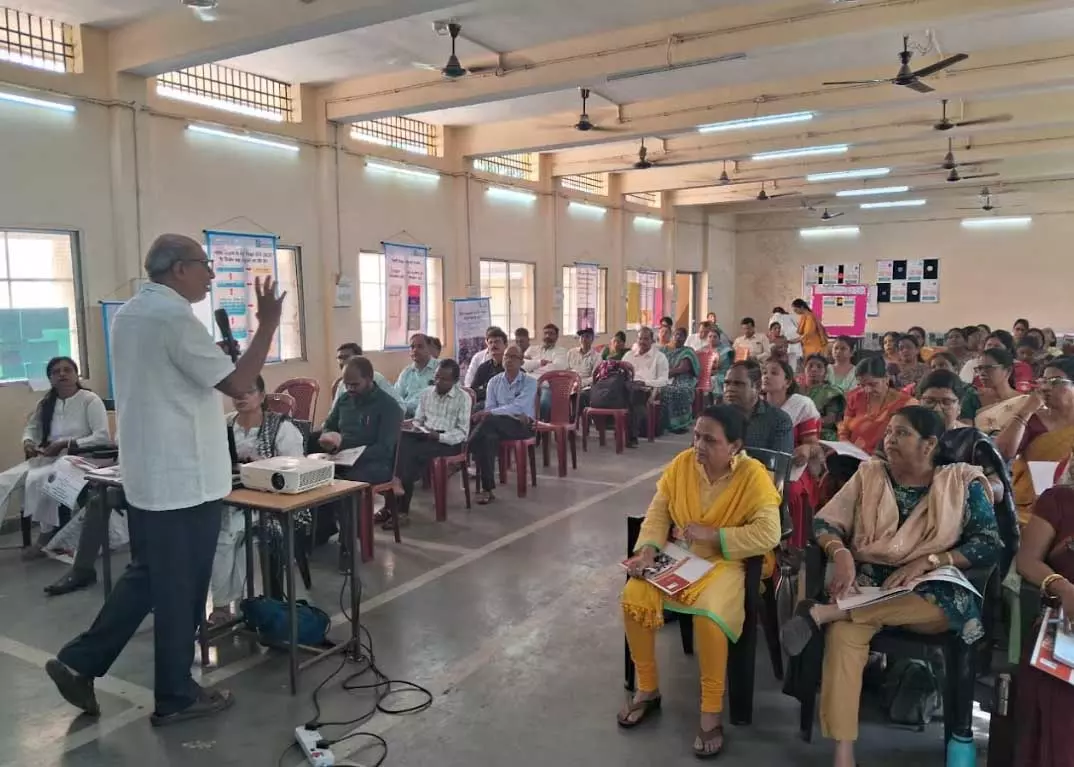 रायपुर शहर ब्लॉक में प्रधान पाठक सेमिनार का सफल आयोजन रायपुर शहर ब्लॉक में प्रधान पाठक सेमिनार का सफल आयोजन