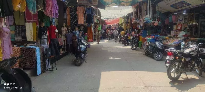 Punjab: सीमा पर तनाव के कारण सामान्य जनजीवन प्रभावित, बाजार और सड़कें सूनी Punjab: सीमा पर तनाव के कारण सामान्य जनजीवन प्रभावित, बाजार और सड़कें सूनी